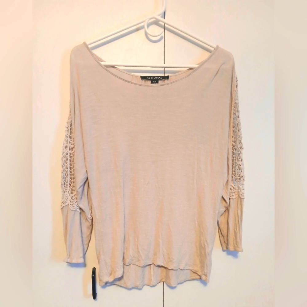 Le Chateau long sleeve medium lace shoulder upper arm detail beige cream top